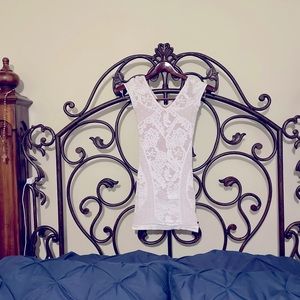 Bebe short sleeve white lace bodycon dress